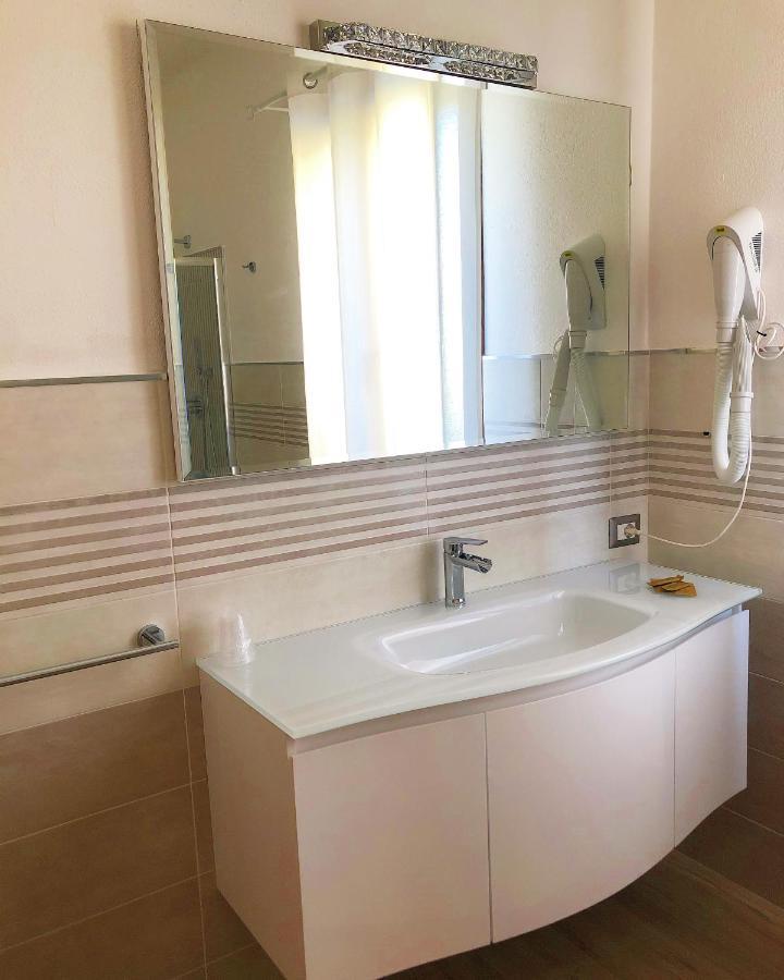 Ferienwohnung Le Residenze Del Mare Monolocale N2 La Caletta Exterior foto